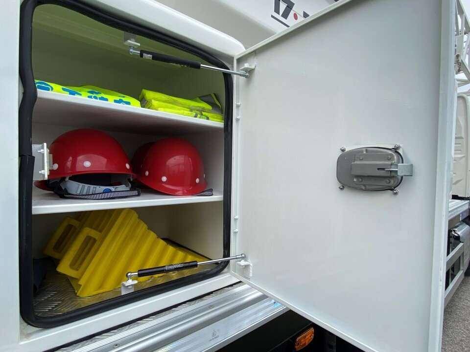 Volvo FM380 6X4 NEW MODEL Photo 23