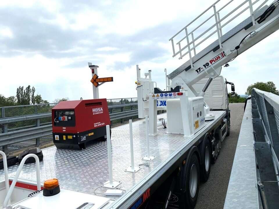 Volvo FM380 6X4 NEW MODEL Photo 4
