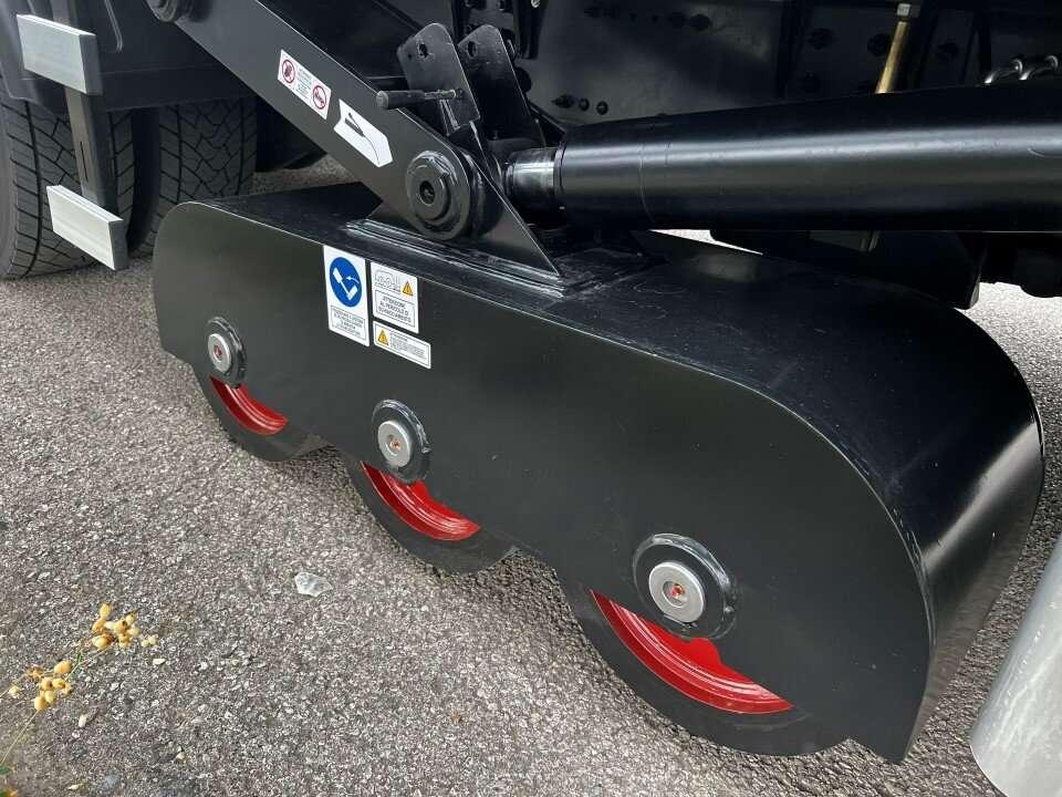 Volvo FM380 6X4 NEW MODEL Photo 5