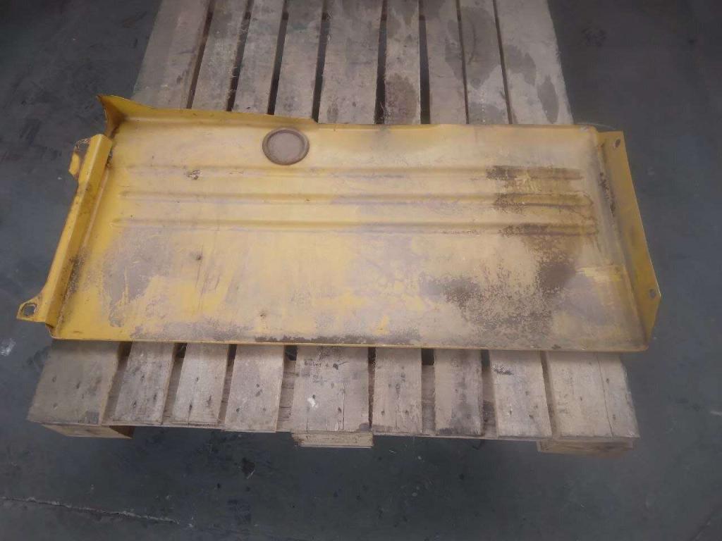 Hood and body panel Photo 2