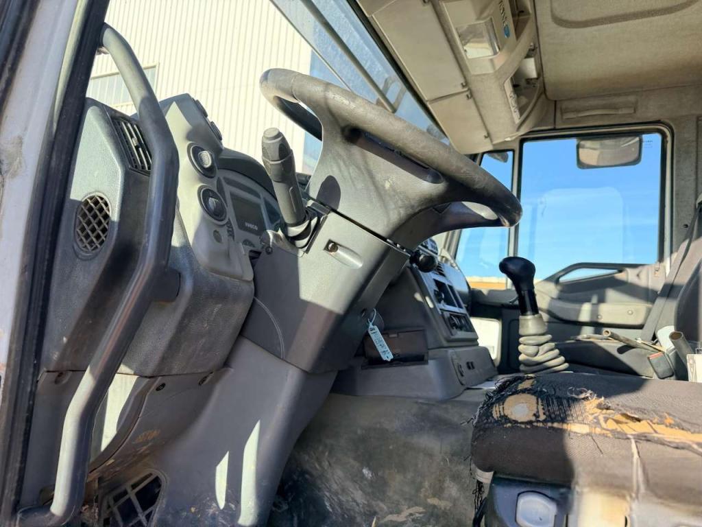 Iveco TRAKKER 350 (AD260T35) Photo 3