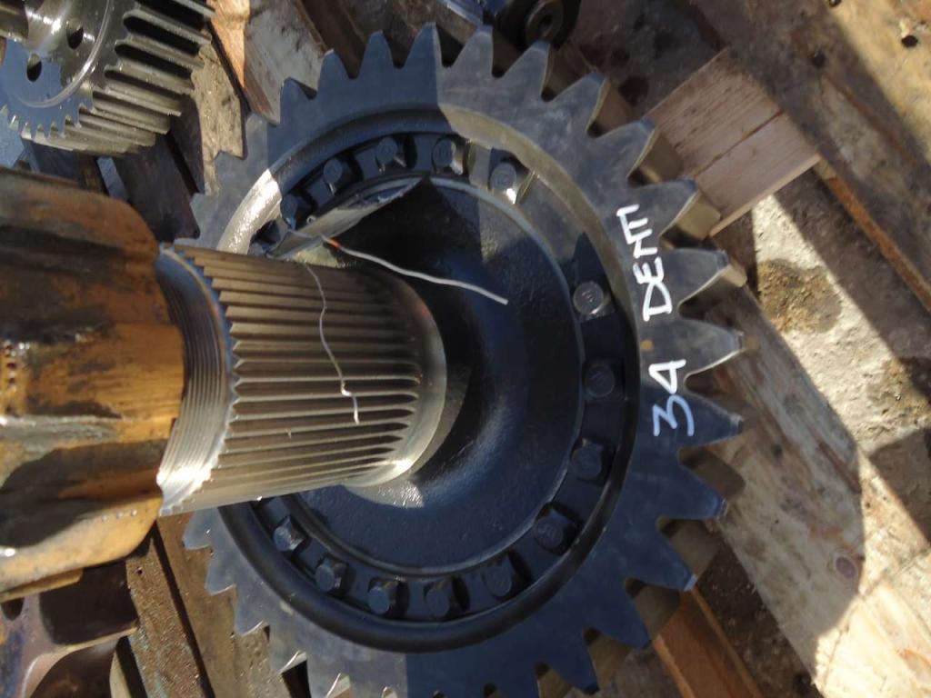 Reduction gear for Caterpillar 955L Photo 2