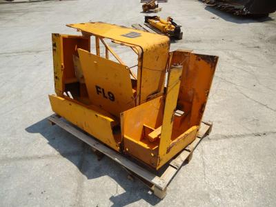 Hood and body panel for Fiat Allis FL9 sold by OLM 90 Srl