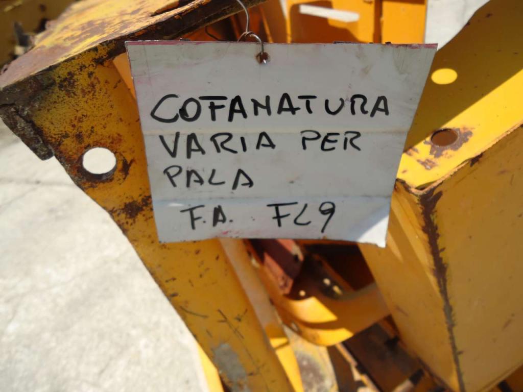 Hood and body panel for Fiat Allis FL9 Photo 2