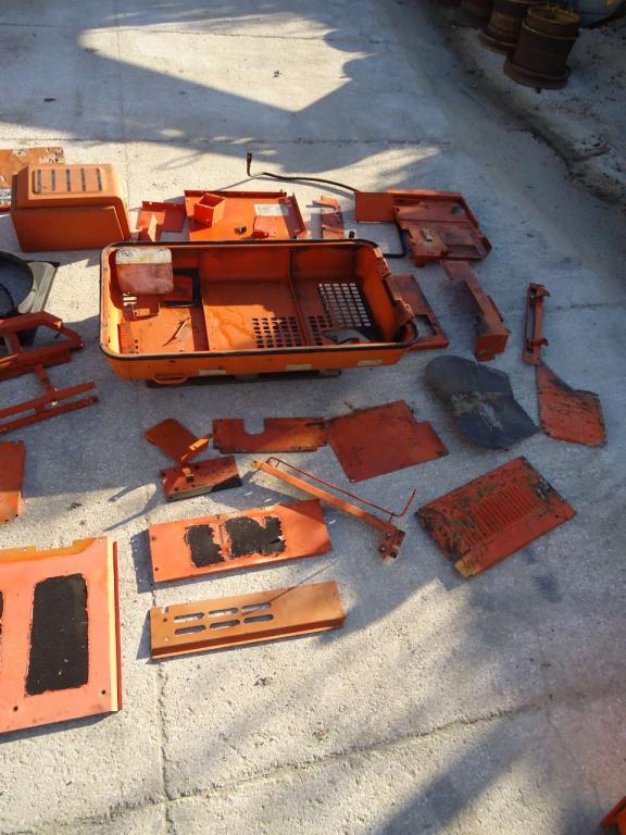 Hood and body panel for Fiat Hitachi EX 215 Photo 1