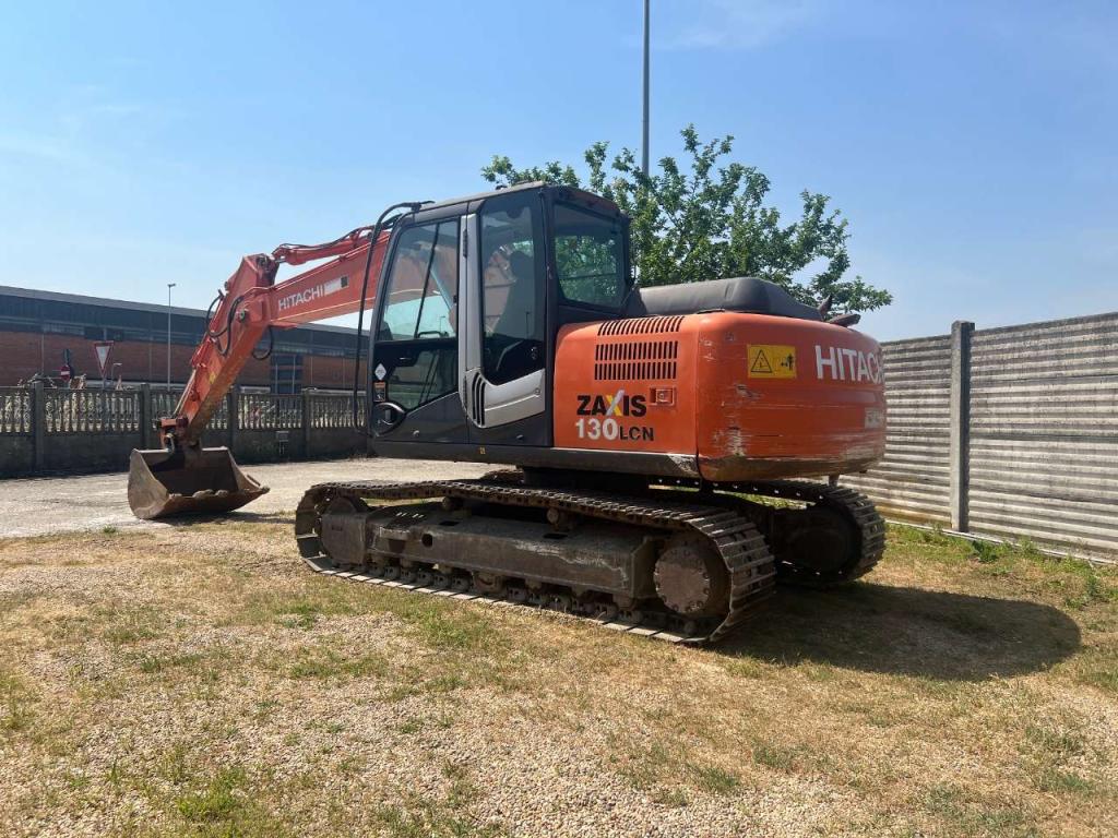 Hitachi ZX130LCN-3 Photo 2