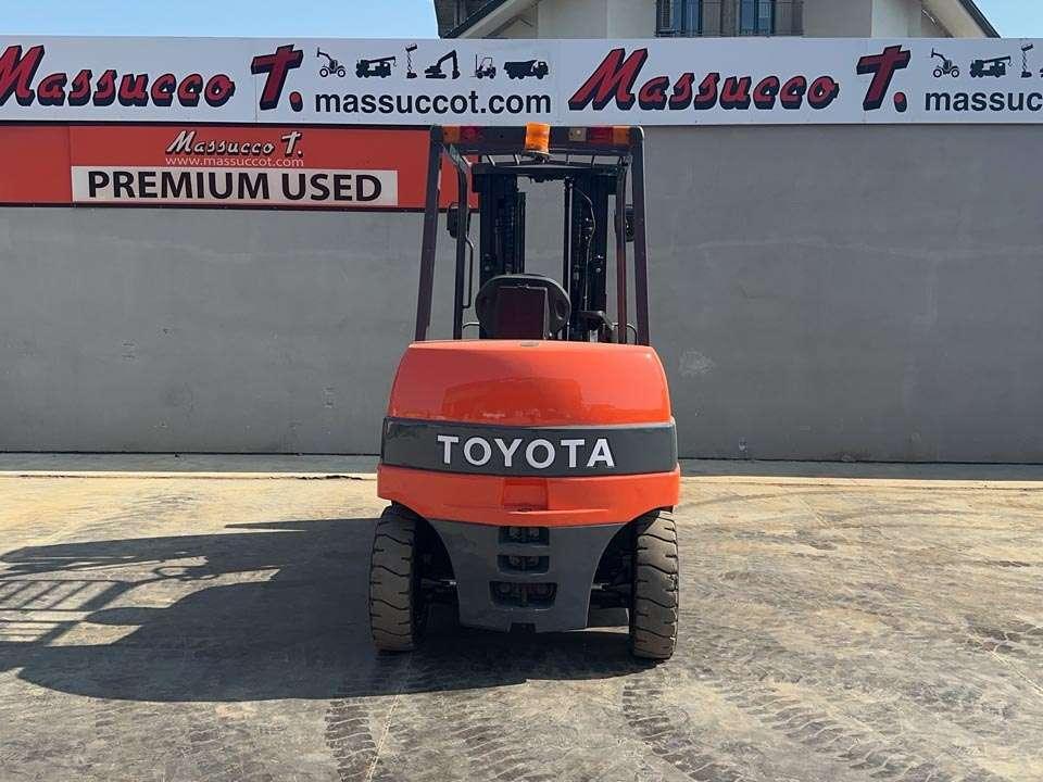 Toyota 7FBMF50 Photo 20