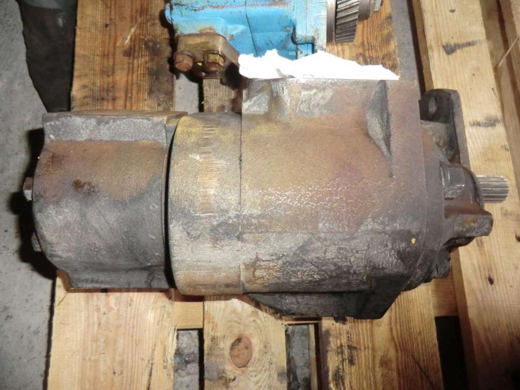 Hydraulic pump for Caterpillar 988B Photo 1