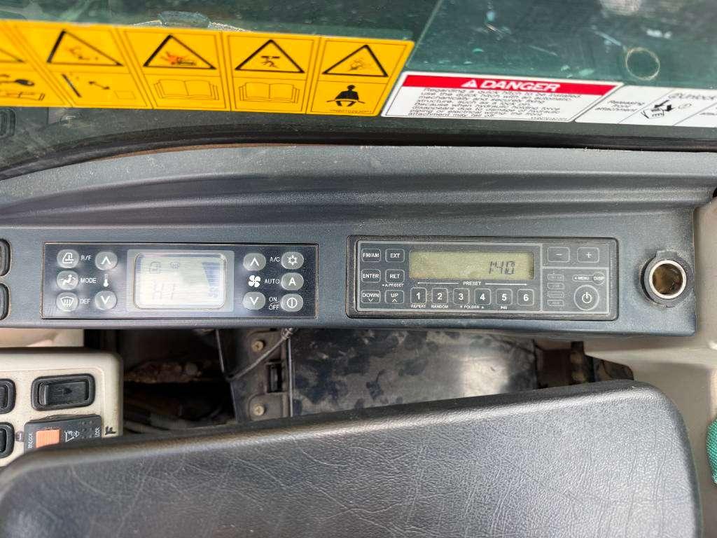 Kobelco SK300NLC-10 - Automatic Greasing / Quick Coupler Photo 12