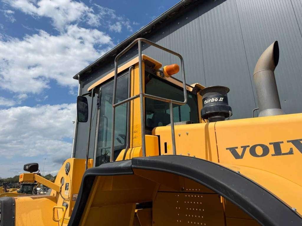 Volvo L180F Photo 14
