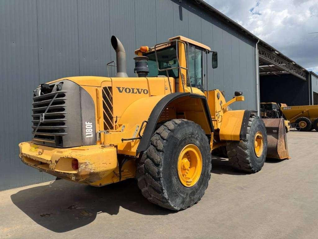 Volvo L180F Photo 4