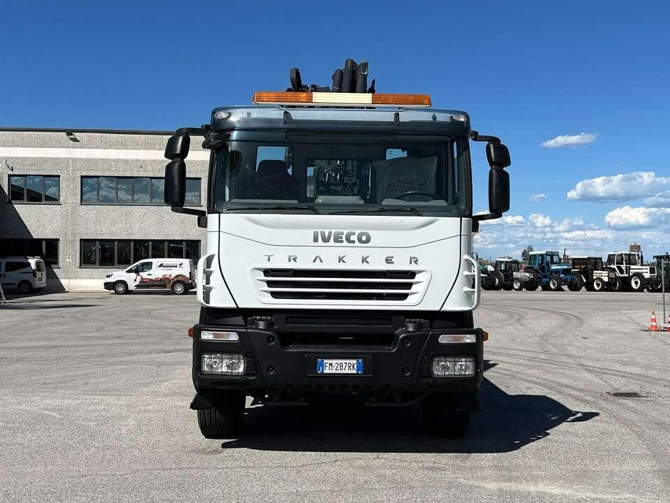 Iveco Trakker 410 6x4 Photo 19