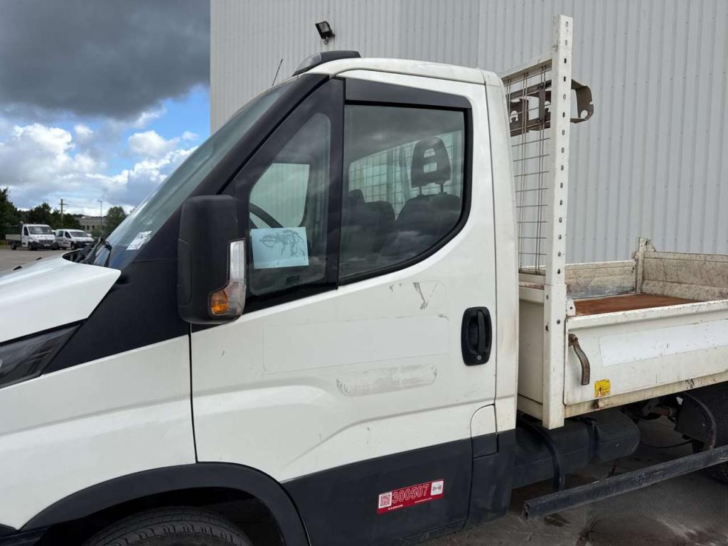 Iveco DAILY 35-120 Photo 12