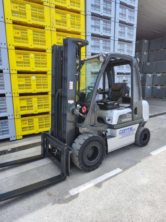 Nissan DX25 Photo 4