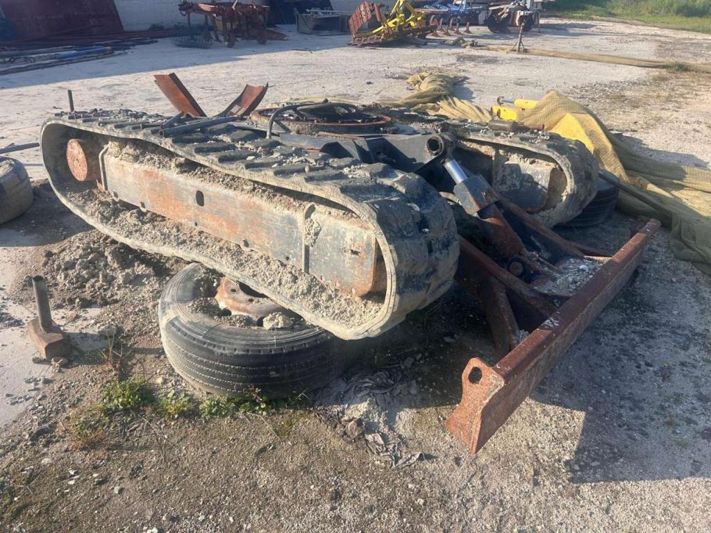 New Holland E50 Photo 10