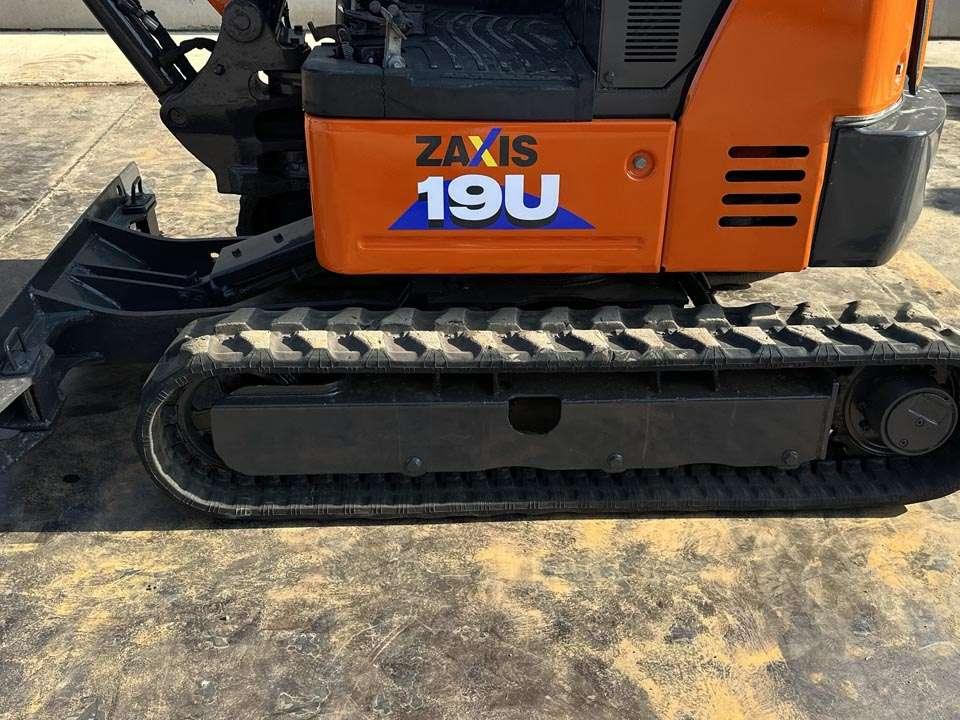 Hitachi ZX19U-5A YR Photo 10