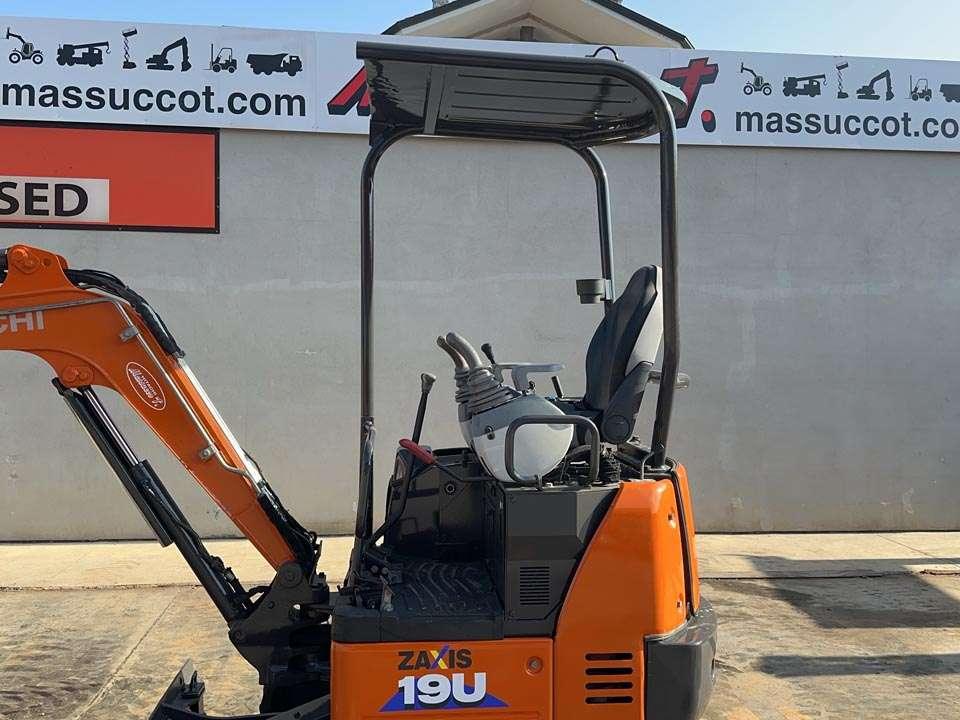 Hitachi ZX19U-5A YR Photo 13