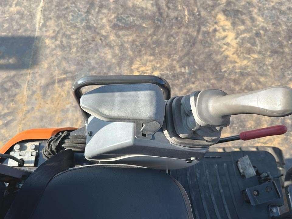 Hitachi ZX19U-5A YR Photo 17