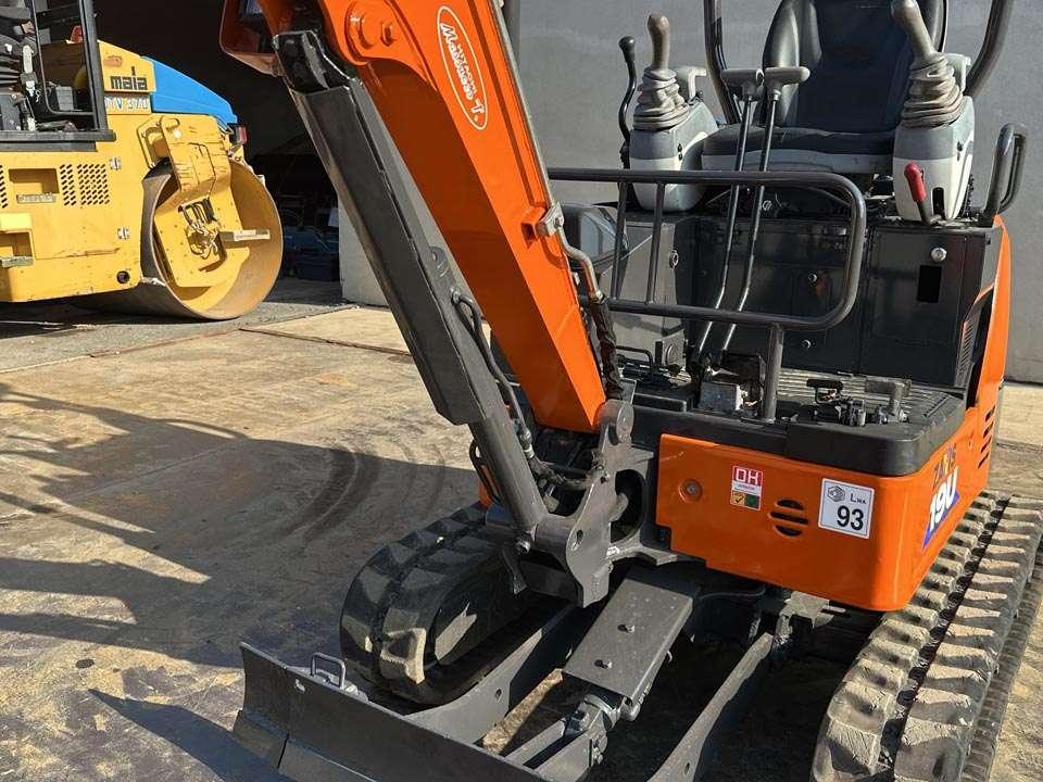 Hitachi ZX19U-5A YR Photo 8