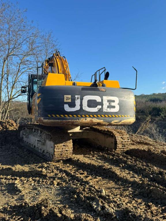 JCB JS330 Photo 3