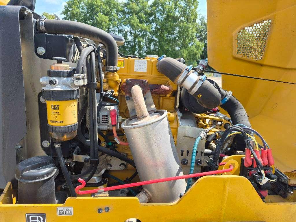 Caterpillar CB 1.7 Photo 9