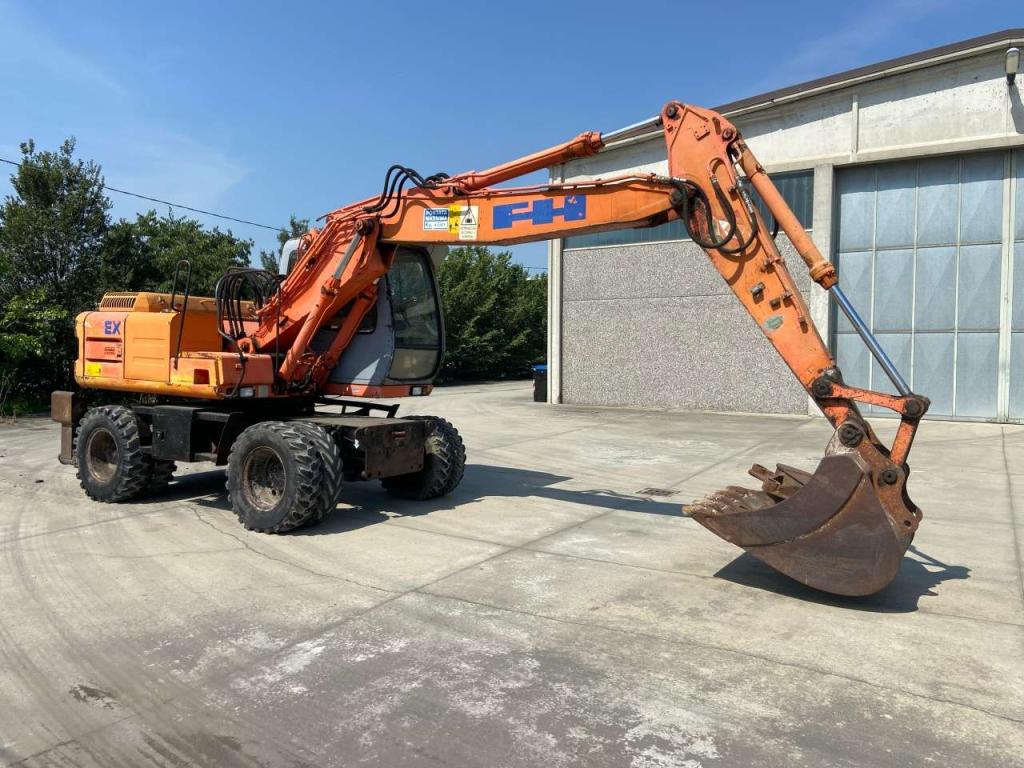 Fiat Hitachi EX135 W Photo 1