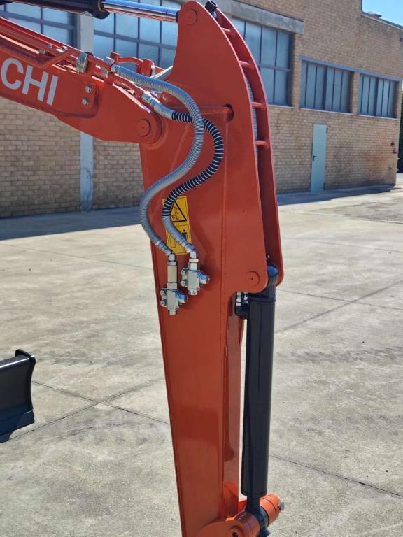 Hitachi ZX 33U-6 CLR Photo 8