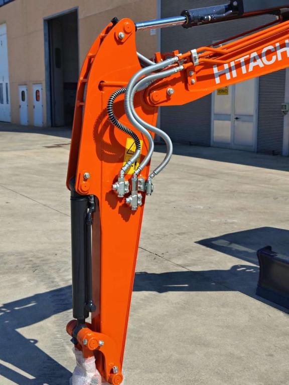 Hitachi ZX 33U-6 CLR Photo 9
