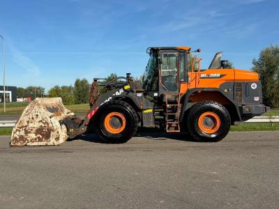 Doosan DL380-7 sold by Big Machinery