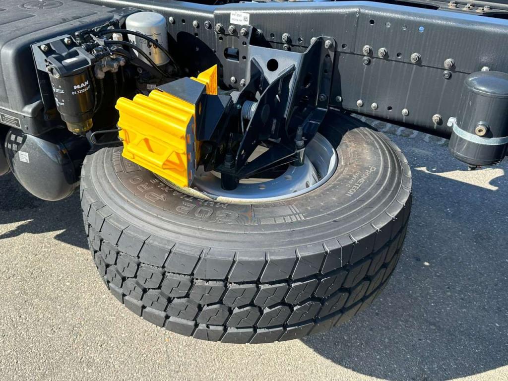 Man TGS 33.400 BB SA 6x4 Manual Photo 15