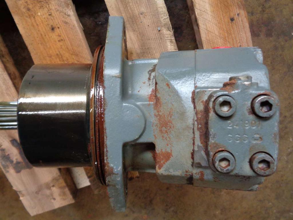 Track motor for Rock 320 Photo 3
