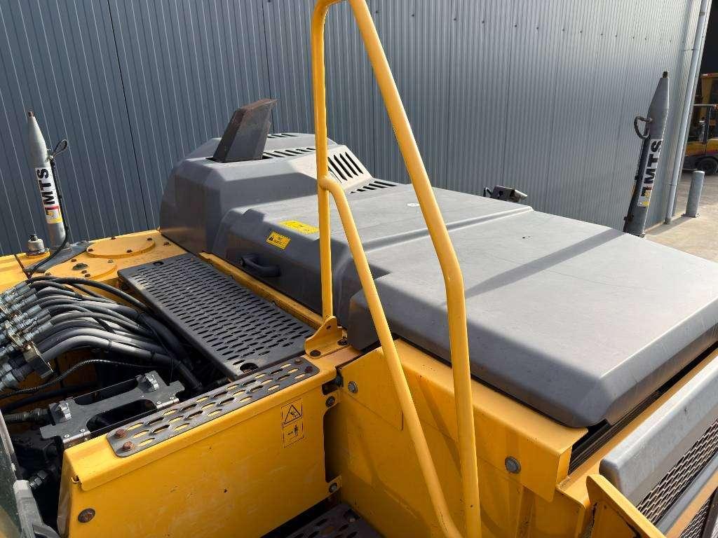 Volvo EW180E Photo 18