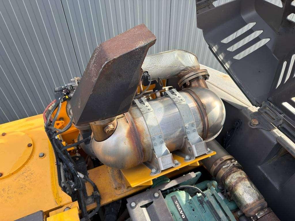 Volvo EW180E Photo 24
