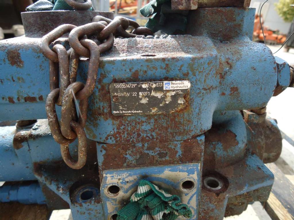 Hydraulic distributor for Hitachi LX170 Photo 3