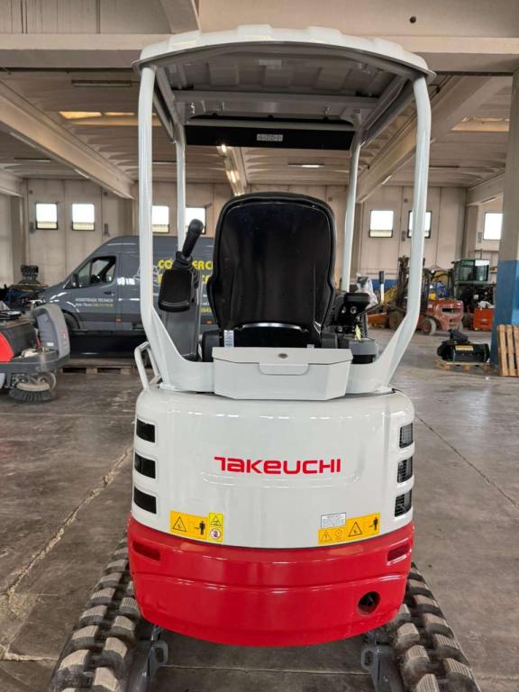 Takeuchi TB217-R Photo 7