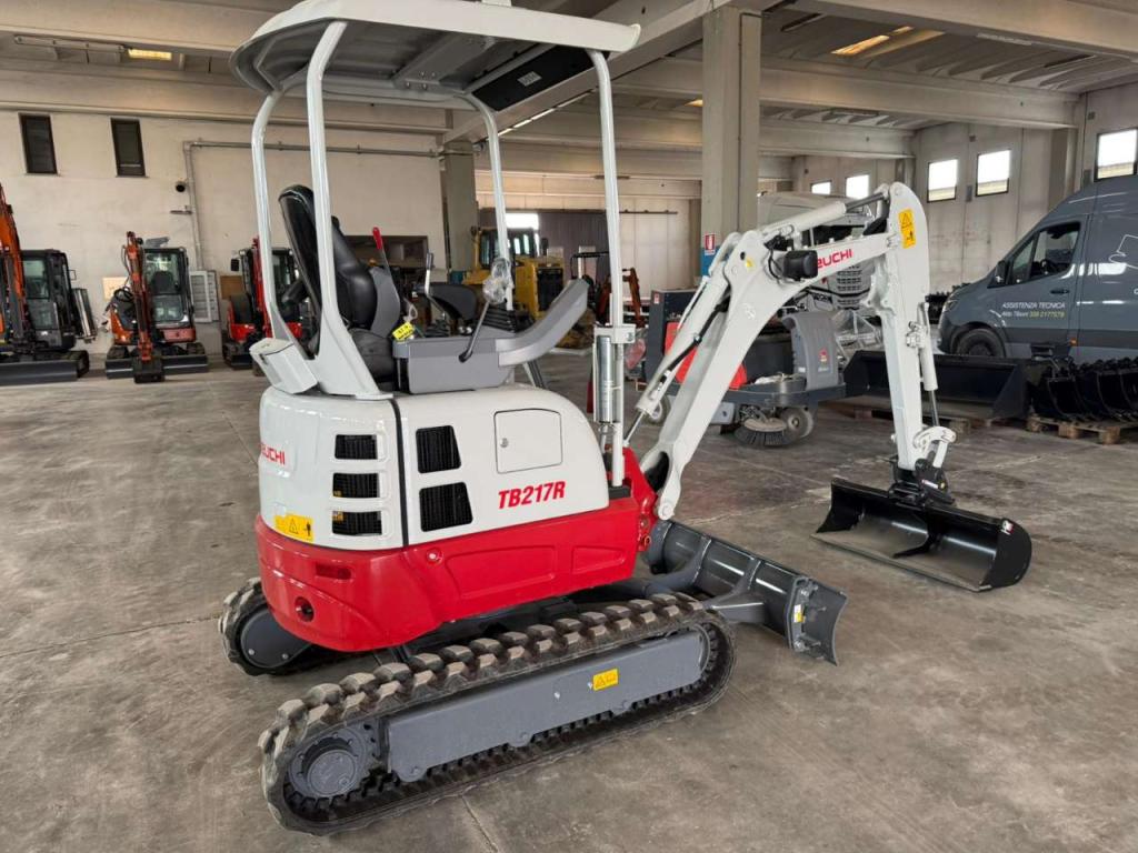 Takeuchi TB217-R Photo 8