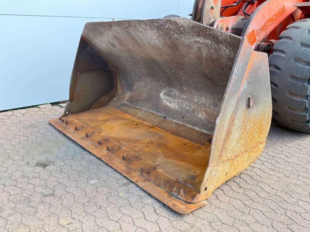 Hitachi ZW250-6 - Automatic Greasing / Weight System Photo 13