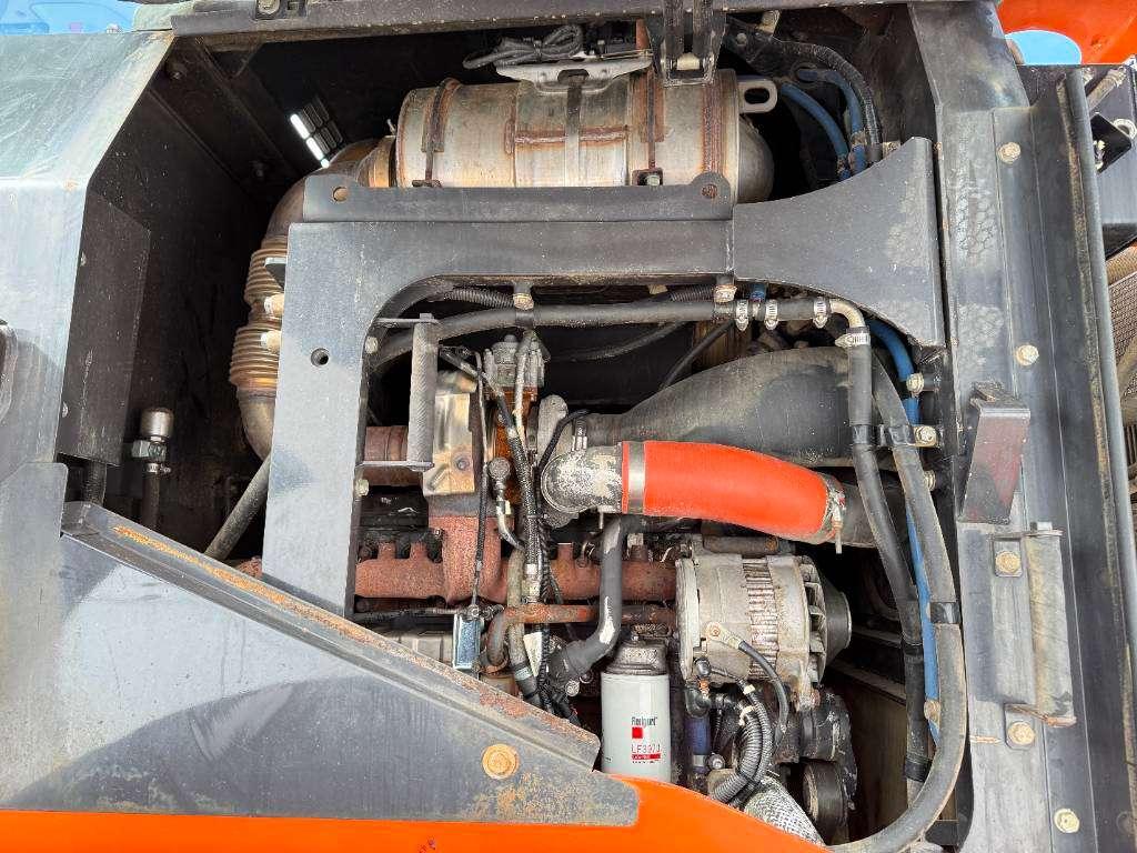 Hitachi ZW250-6 - Automatic Greasing / Weight System Photo 24
