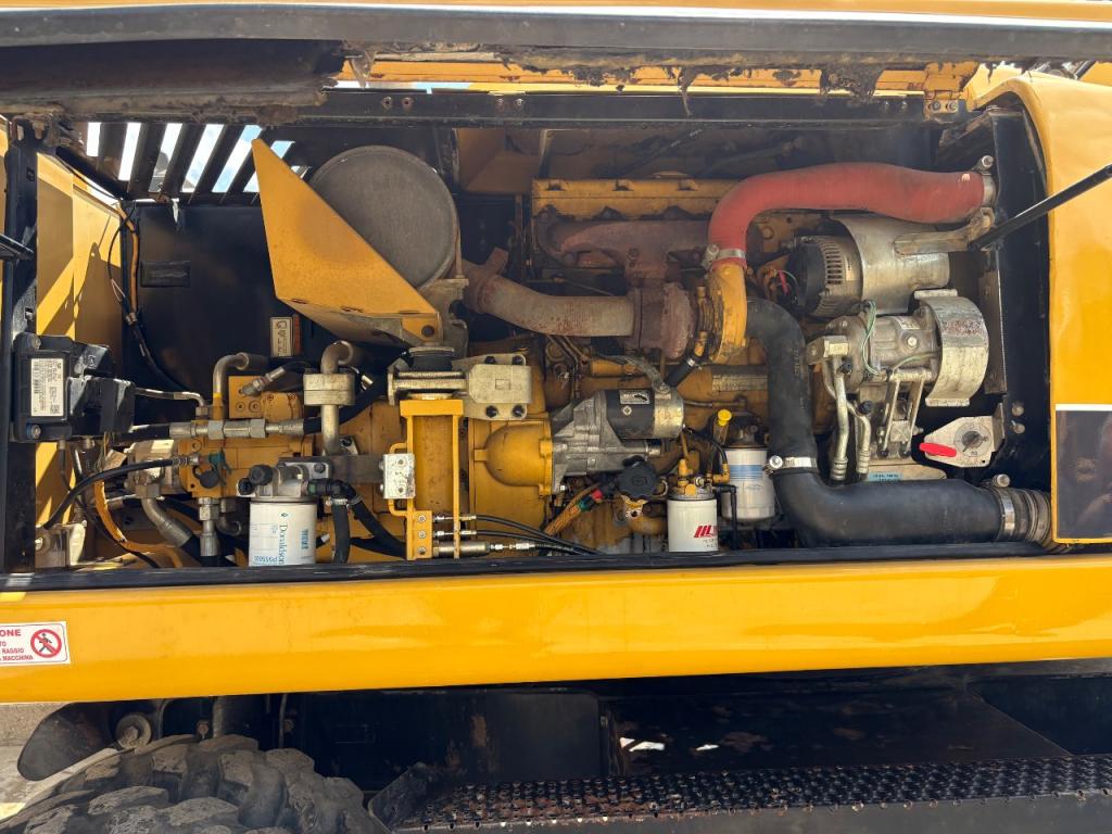 Caterpillar M315D Photo 14