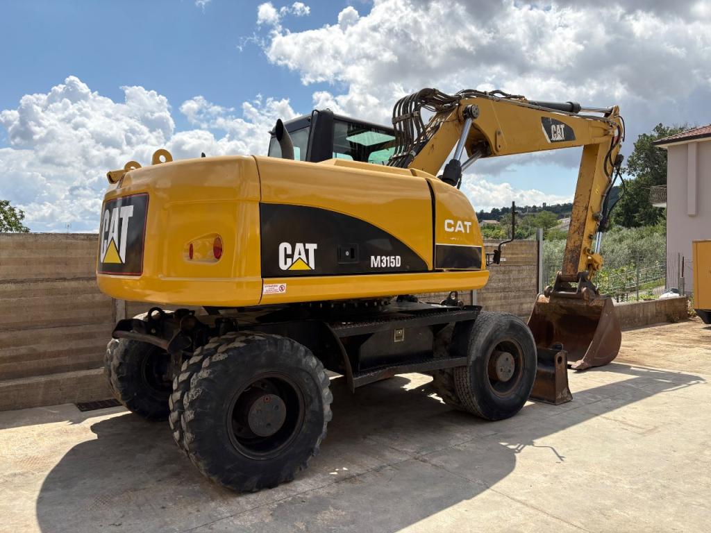 Caterpillar M315D Photo 4