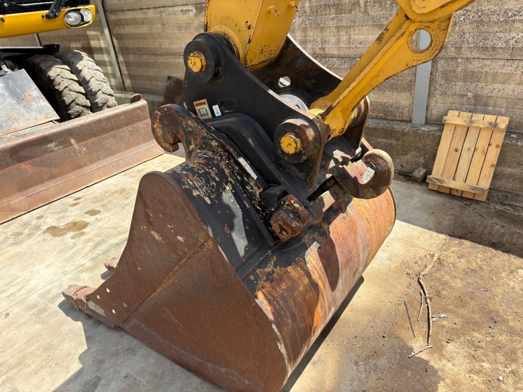 Caterpillar M315D Photo 9