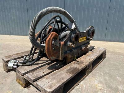 OilQuick OQ65 - M314F / M316F / M318F Photo 1