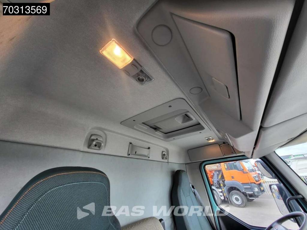 Volvo Electric 6X2 Electric 4x66KW Photo 30