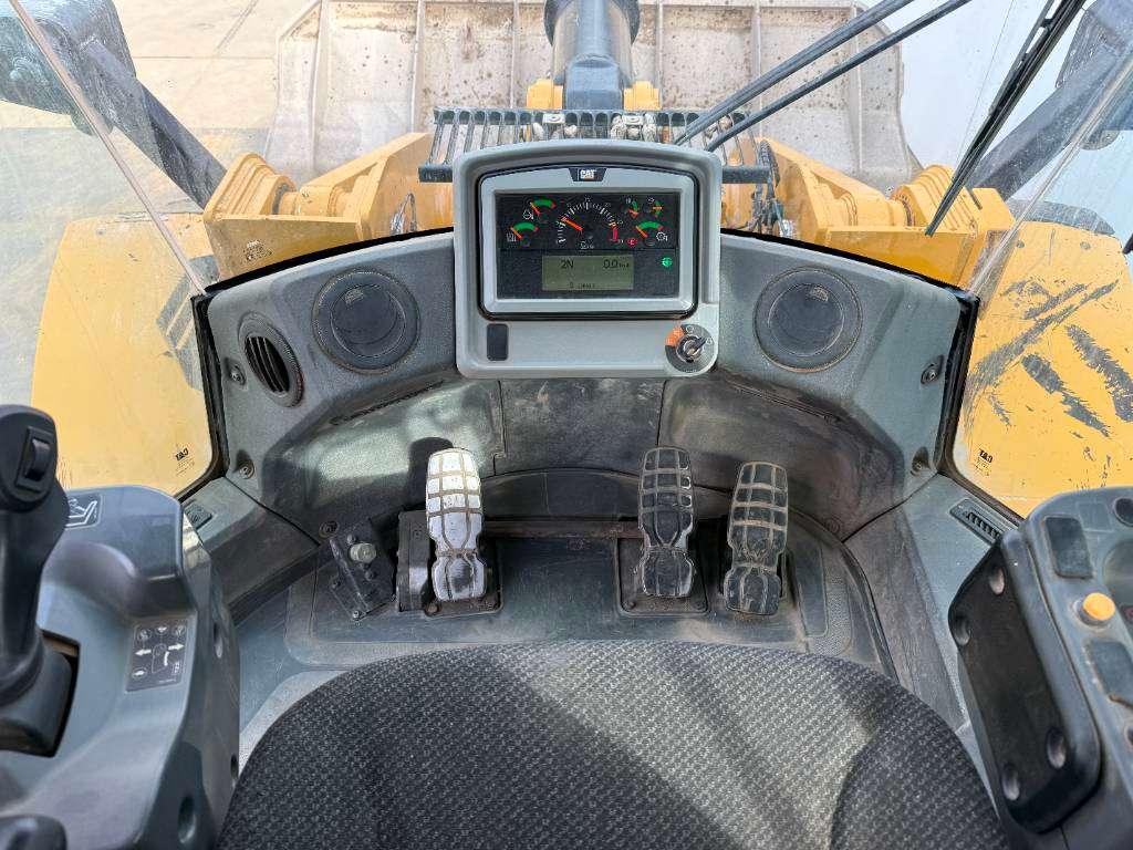 Caterpillar 966M - Automatic Greasing / Backup Camera Photo 8