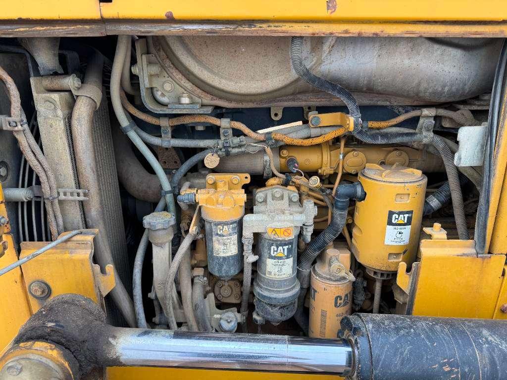 Caterpillar D6N LGP - German Machine / Folding Blade Photo 25