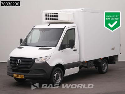 Mercedes-Benz Sprinter 317 CDI Automaat Koelwagen Achterdeuren Thermo King V-500 MAX 380v Stekker Navi Airco Came sold by BAS World B.V.