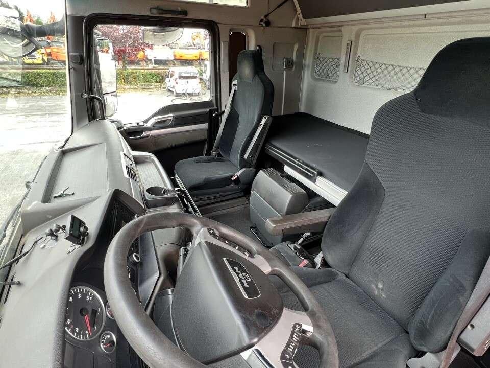 Man TGX 41.680 - 8X4 Photo 9