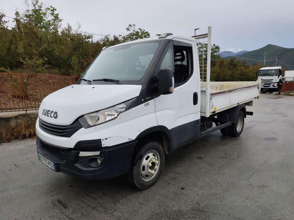 Iveco DAILY 35-140 Photo 14