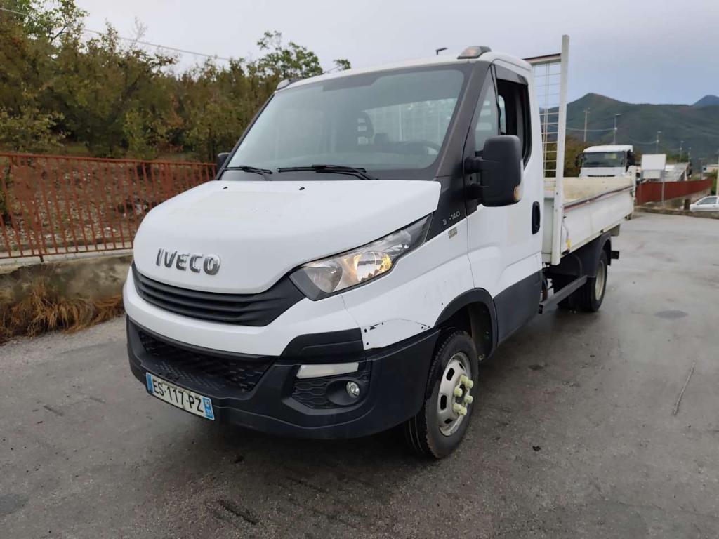 Iveco DAILY 35-140 Photo 15