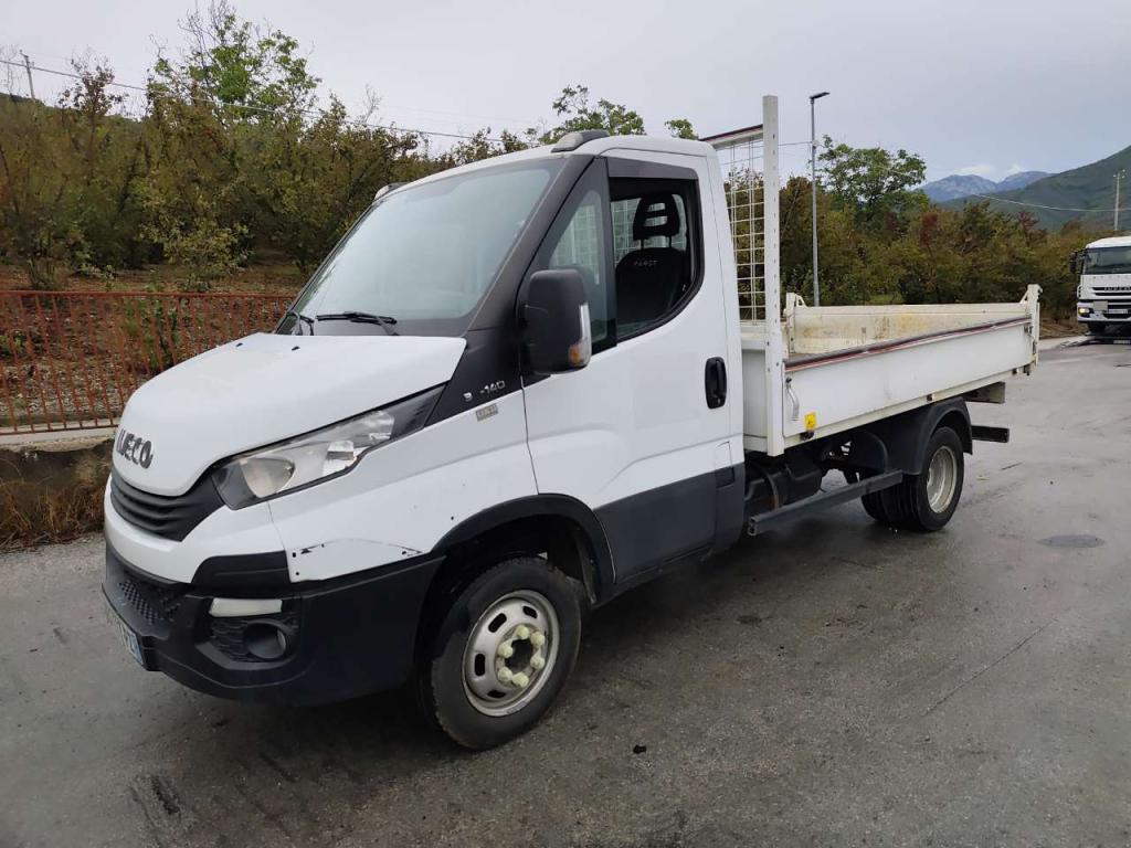 Iveco DAILY 35-140 Photo 16